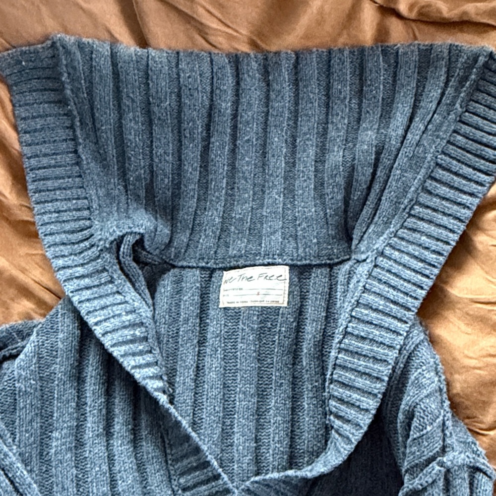 Free People Ribbed Slate Gray V-Neck Sweater - Picture 5 of 5